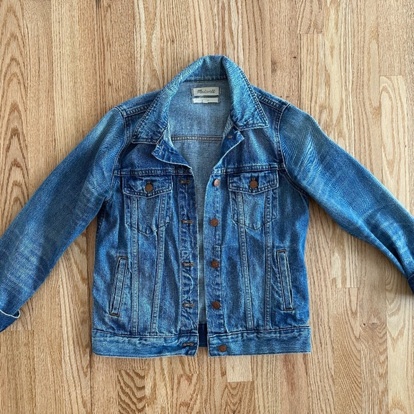 Madewell: The Jean Jacket in Pinter Wash - Picture 2 of 6